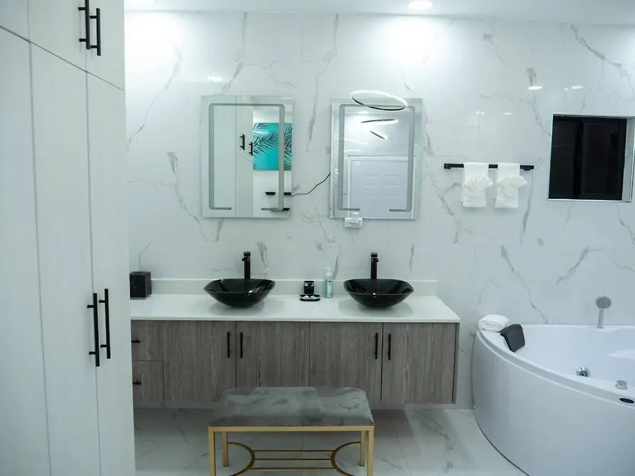 Kgap Ranch,3 Bedrooms May Pen 빌라